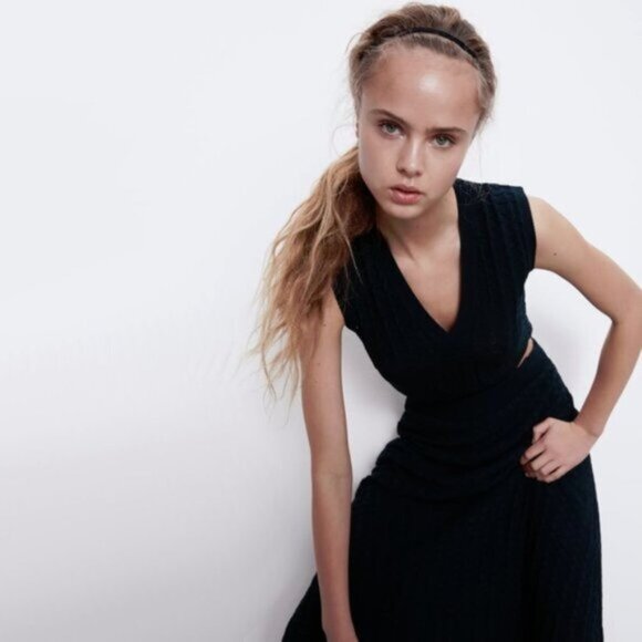 Zara Tops - NWT Zara green open weave ribbed sleeveless knit top S